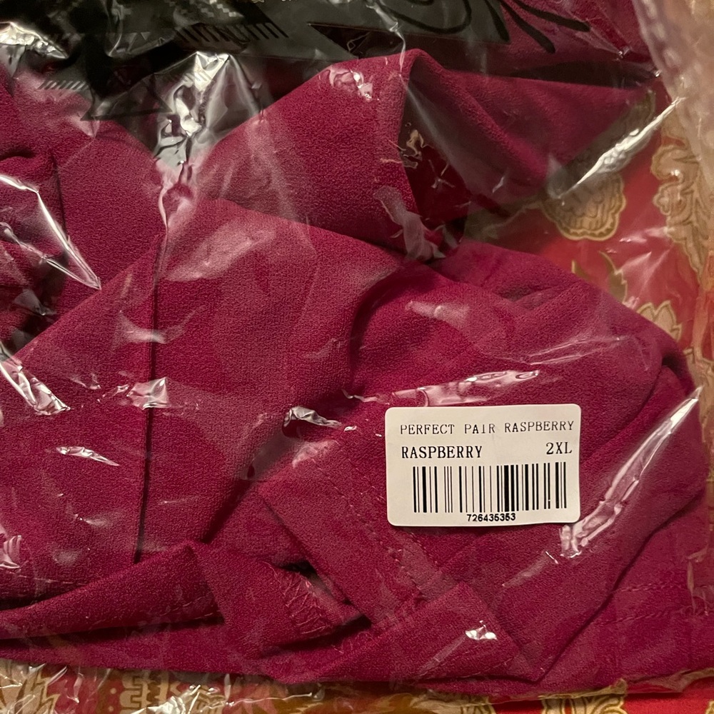 NWT CRAZY TRAIN Perfect Pair Short Raspberry - Picture 8 of 9